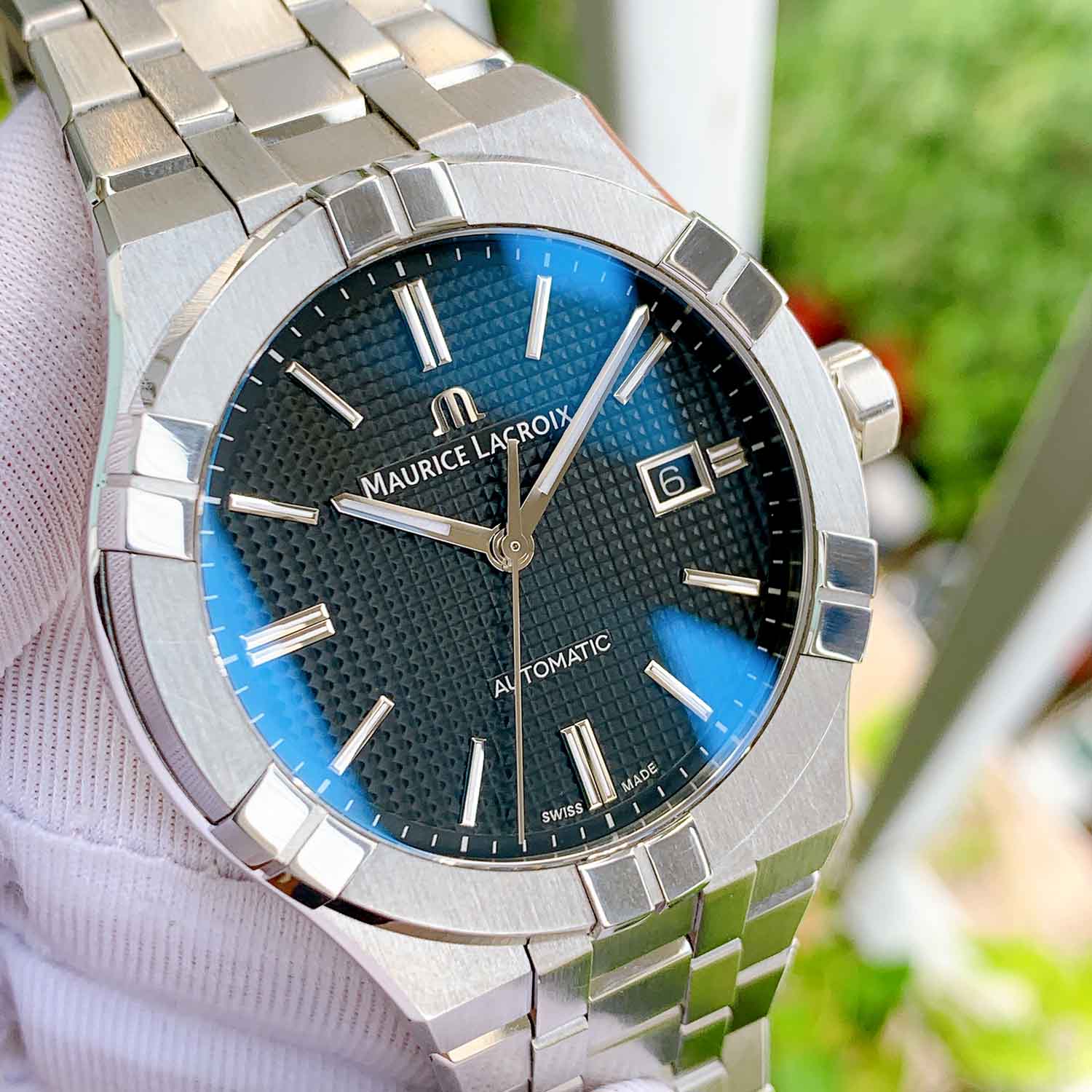 Maurice Lacroix Aikon 42mm AI6008SS0023301 Used